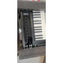 NATIVE INSTRUMENTS KOMPLETE KONTROL S 25